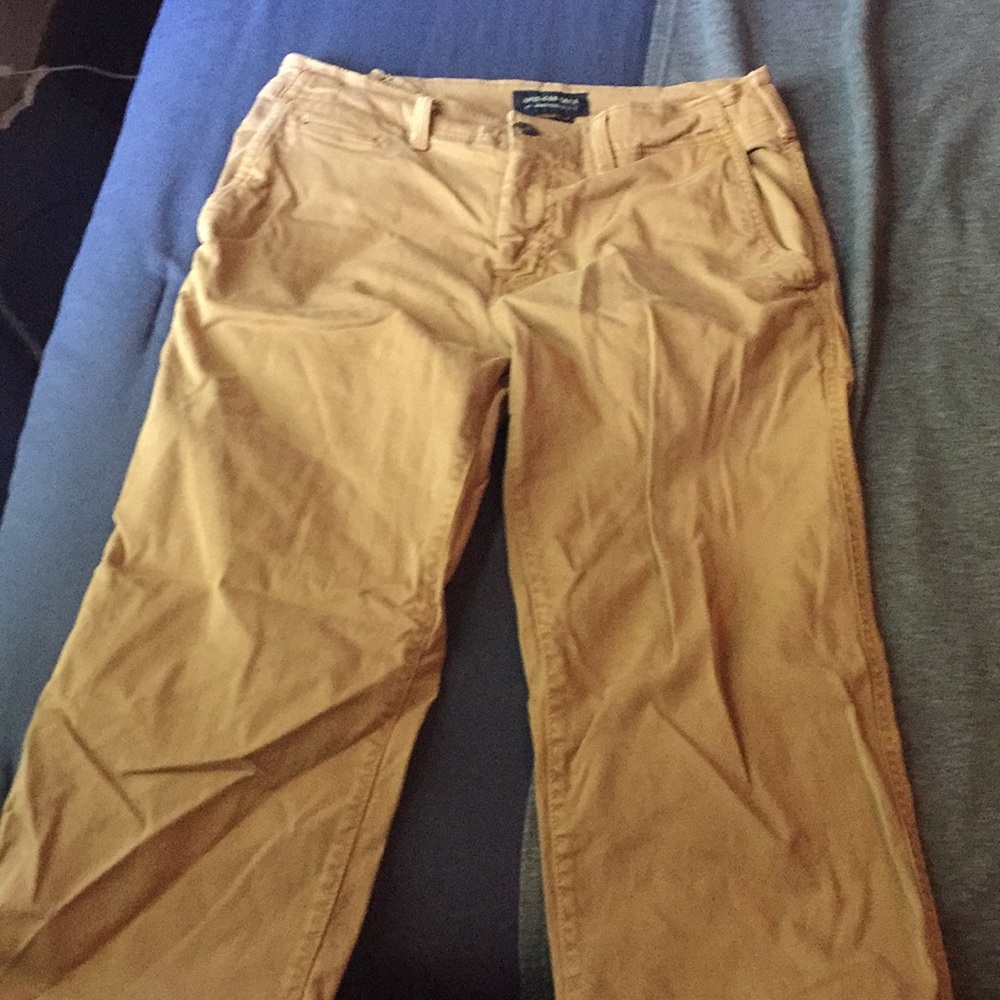Men’s 30 waist 32 length American eagle khakis